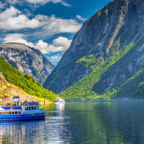 Fakta Norge Laes Bl A Om Valuta Drikkepenge Og Takt Og Tone Ved